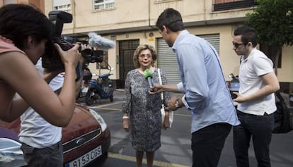 La exconcejal del ayuntamiento de Valencia, María José Alcón, a su llegada al juzgado.