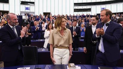 La presidenta de la Eurocámara, Roberta Metsola, tras ser reelegida como presidenta del Parlamento Europeo.
