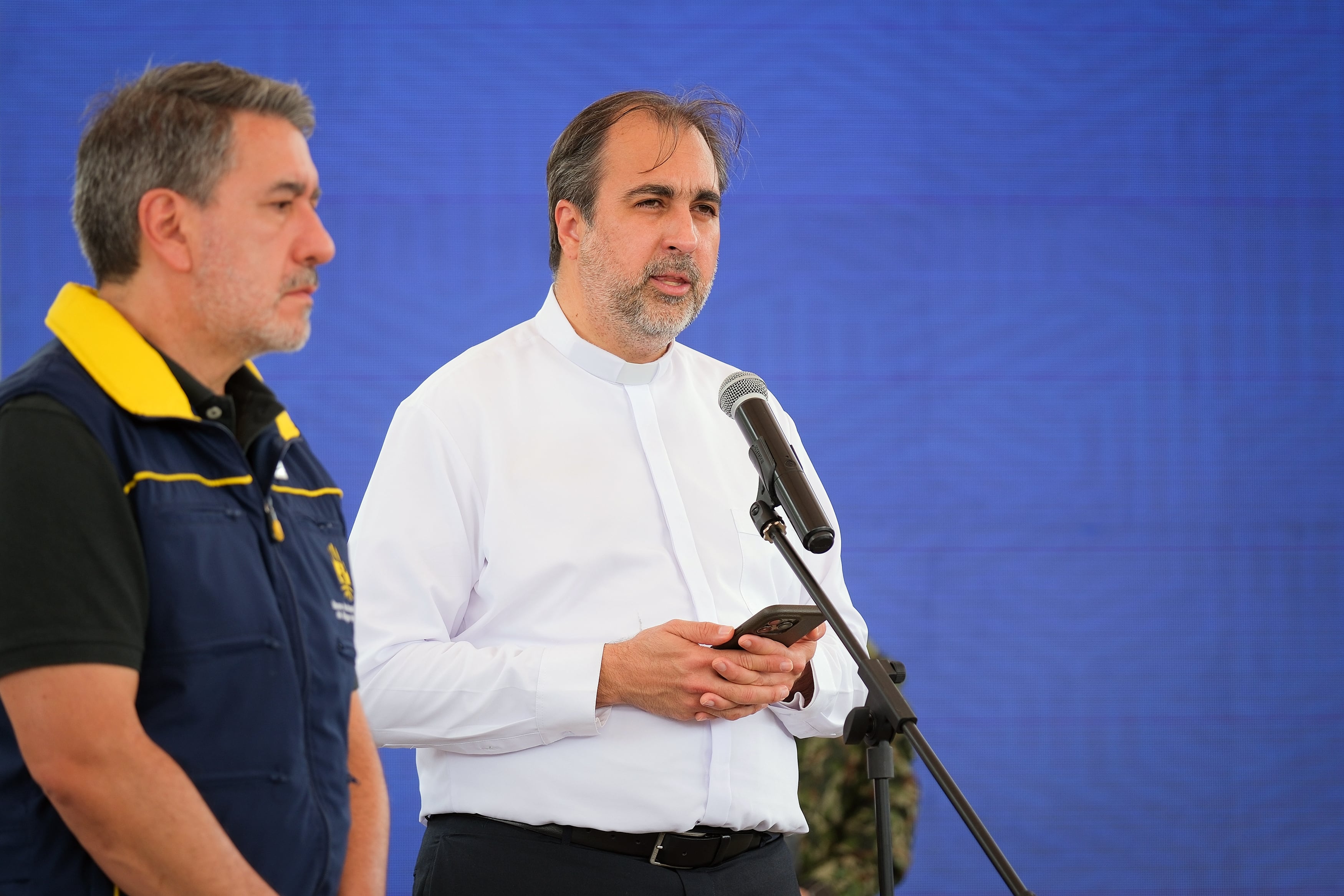 El Gobierno de De la Espriella reversa la designación del sacerdote Rodolfo Londoño como delegado en cinco universidades El Gobierno de De la Espriella reversa la designación del sacerdote Rodolfo Londoño como delegado en cinco universidades