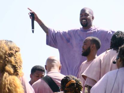 Kanye West oficia su Servicio de Domingo en el festival de Coachella 2019, en Los Ángeles.