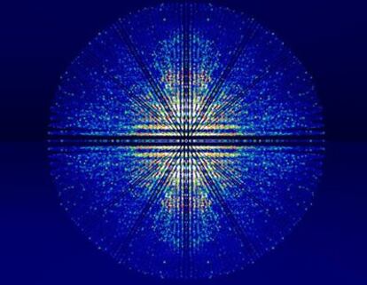 Patrón de difracción de rayos X de una partícula de mimivirus, obtenido antes de que la muestra explote y se convierta en plasma.