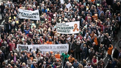 Manifestación en Barcelona en defensa de la revalorización de las pensiones 