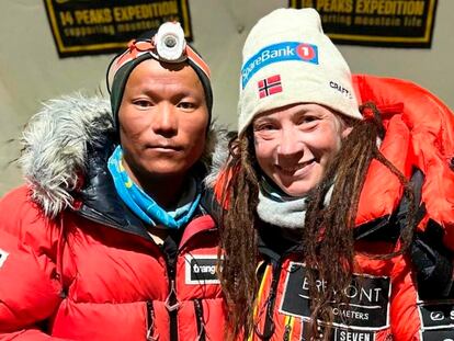 Lama Sherpa y Kristin Harila durante la expedición para coronar los 14 ochomiles.
