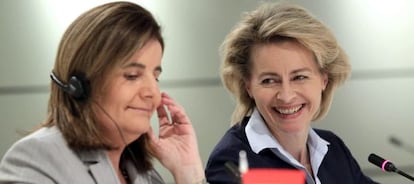 Las ministras de Empleo de Espa&ntilde;a y Alemania, F&aacute;tima B&aacute;&ntilde;ez (izquierda), y Ursula von der Leyen. 