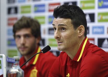 Aduriz y Sergi Roberto, en rueda de prensa