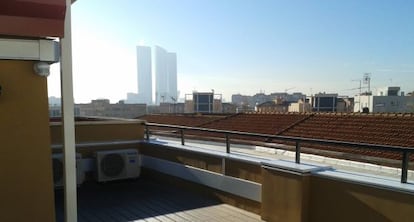 Cubierta del edificio que ha pasado de calificación energética G, la peor, a la A.