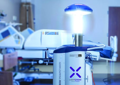 El robot desinfectante de Xenex elimina cualquier microorganismo vivo en una habitación con la aplicación de rayos UV. Ya lo utilizan en hospitales del nombre de la Clínica Mayo, en Estados Unidos. |