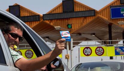 Protesta del col&middot;lectiu #novullpagar en el peatge de Mollet. 