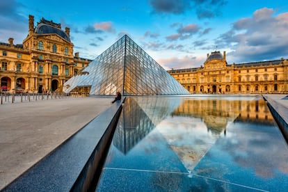 Museo Louvre de París (Francia)