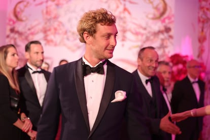 Pierre Casiraghi, tercer hijo de la princesa Carolina de Mónaco y Stéfano Casiraghi, en un momento de la noche.
