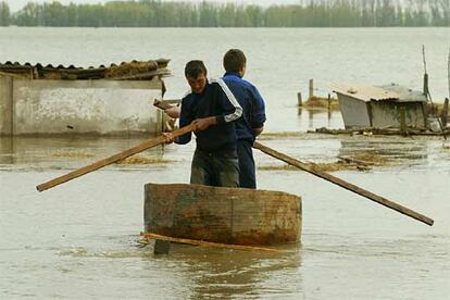 Miles de personas han tenido que ser evacuadas en Bulgaria, Rumania y Serbia debido al desbordamiento del Danubio, el segundo río más largo de Europa, que ha sufrido en los últimos días la mayor crecida en 100 años.