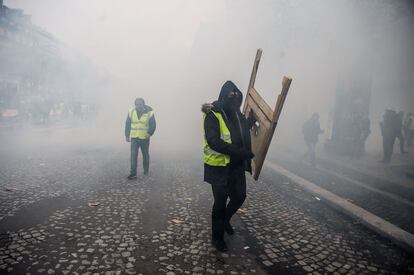 Esta movilización, de contornos poco definidos y que se inscribe en la larga historia francesa de contestación social y vocación por las manifestaciones de protesta callejeras, preocupa a las autoridades, que temen disturbios.