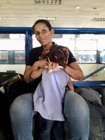 Carmen Elisa Rubio, el pasado miércoles en la terminal de autobuses de La Bandera en Caracas.