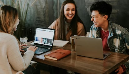 Uso de dos portátiles tipo Chromebook