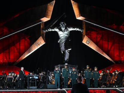 El presidente ruso, Vladímir Putin, asiste a la inauguración del complejo conmemorativo de la Batalla de Kursk en Ponyri, región de Kursk (Rusia), el 23 de agosto de 2023.