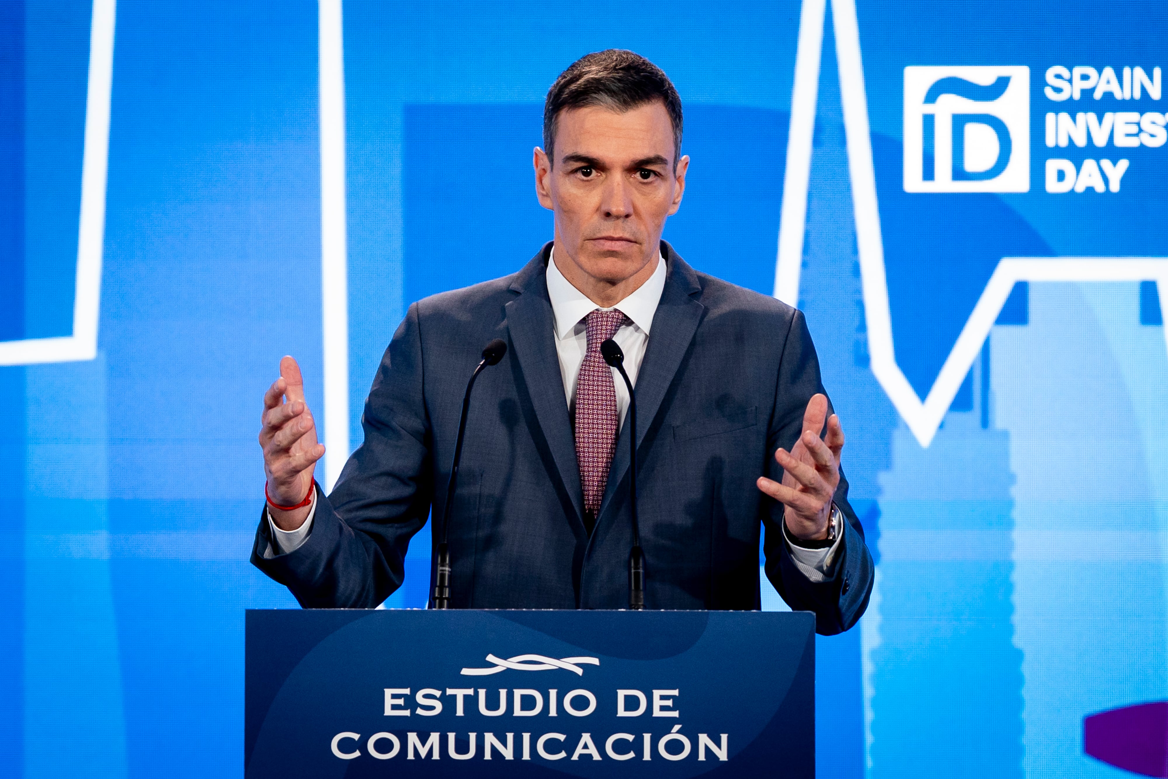 Sánchez suspende la reunión de este lunes con Feijóo ante la gravedad del accidente