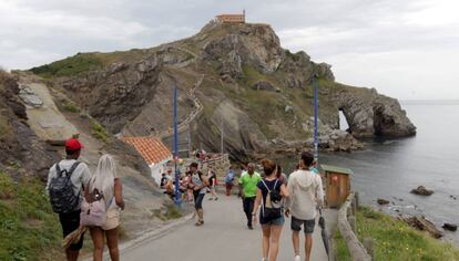 San Juan de Gaztelugatexe, en Bermeo es uno de los destinos más buscados por Juego de Tronos.