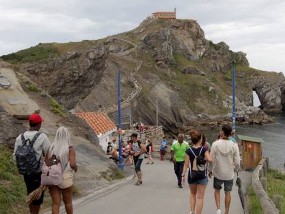 San Juan de Gaztelugatexe, en Bermeo es uno de los destinos más buscados por Juego de Tronos.