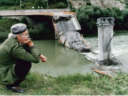 Puente de Foca sobre el río Drina.