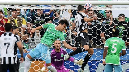 Jair Paula, del Botafogo, anota su primer gol este domingo frente Seattle Sounders.