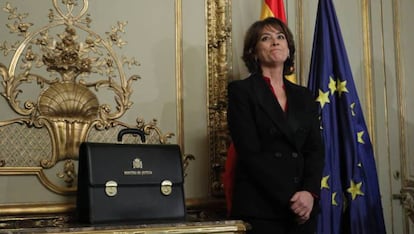 Dolores Delgado este lunes en el traspaso de carteras.