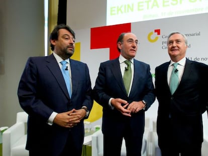 Ormazábal, Sánchez Galán y Videgain, de izquierda a derecha en el acto de Iberdrola.