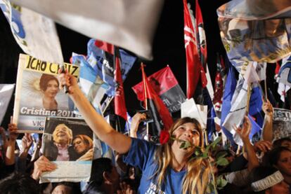 Seguidores de Cristina Fernández de Kirchner celebran su reelección el pasado domingo.