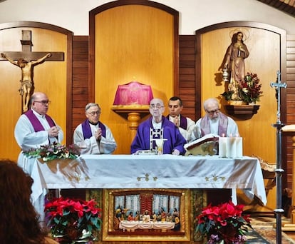 Manuel Rodríguez Hermelo el pasado 19 de diciembre en una eucaristía de acción de gracias por el 65º aniversario de su ordenación en la parroquia de Santa Marta, en Pontevedra.