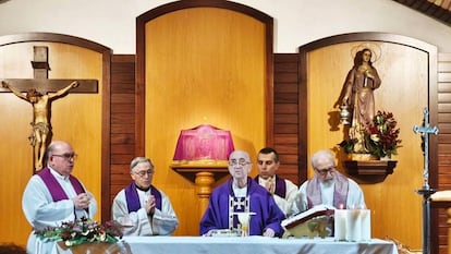 Manuel Rodríguez Hermelo el pasado 19 de diciembre en una eucaristía de acción de gracias por el 65º aniversario de su ordenación en la parroquia de Santa Marta, en Pontevedra.