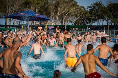 Imagen de la piscina ubicada en la zona de acampada del festival.