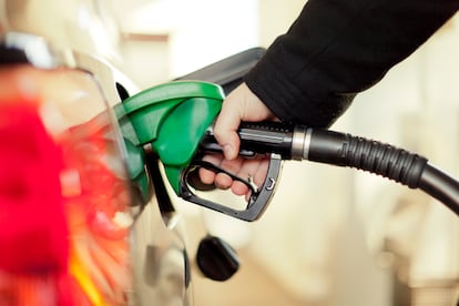 Gasolinera Nuevos Combustibles Repensemos