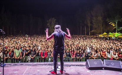 El cantante de Camela, en el concierto de anoche en el Sonorama.