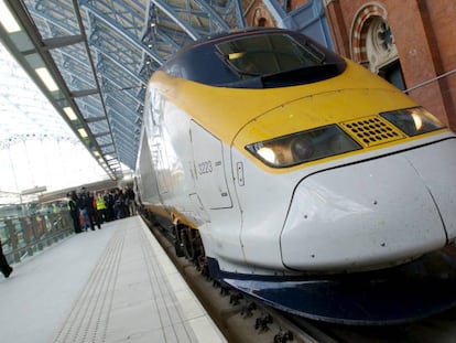 Un tren de Eurostar a su llegada a Londres.