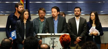 Podemos anuncia junto a sus socios su intención de promover una moción de censura.