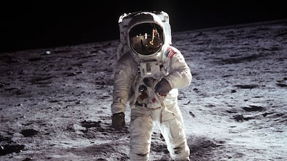 El astronauta Buzz Aldrin camina sobre la Luna, en 1969.