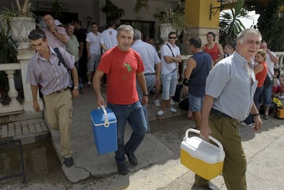 Vendimiadores andaluces que partían ayer hacia Francia desde Bailén (Jaén)