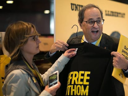 Quim Torra, el sábado con una sudadera reinvidicativa en el Congreso constituyente de la Crida. 
 