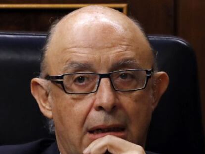 El ministro de Hacienda y Funci&oacute;n P&uacute;blica, Crist&oacute;bal Montoro. EFE/Archivo