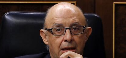 El ministro de Hacienda y Funci&oacute;n P&uacute;blica, Crist&oacute;bal Montoro. EFE/Archivo