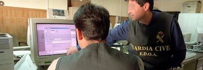 La mejor manera de denunciar es comunicándose en privado con la Policía o la Guardia Civil