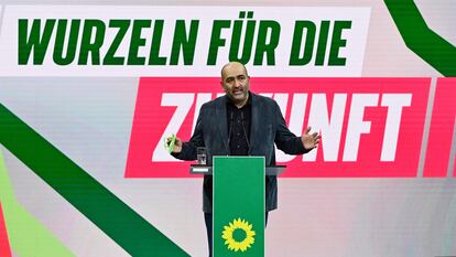 Omir Nouripour, nuevo colíder de Los Verdes, durante su discurso en el congreso del partido de este sábado.