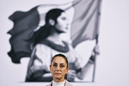 La presidenta de México, Claudia Sheinbaum, durante su conferencia de prensa matutina en Palacio Nacional, el 4 de octubre en Ciudad de México.