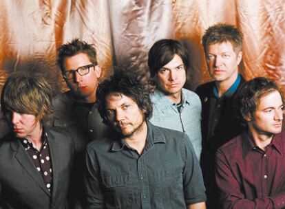 Portada del disco <i>Wilco, The Album</i>