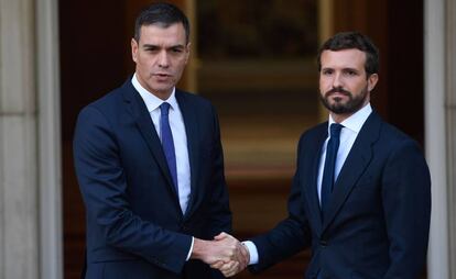 Pedro Sánchez y Pablo Casado, este miércoles en la Moncloa. 