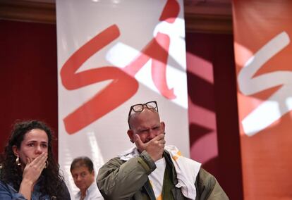 Partidaris del sí en el referèndum de pau de Colòmbia lamenten a Bogotà la seva derrota.