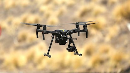 Un dron, en un vuelo de prueba. 