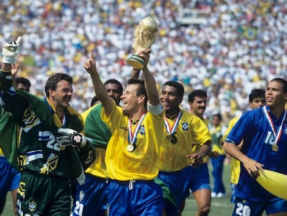 Zetti, Mazinho, Dunga, M. Silva y Ronaldo celebran el triunfo de 1994.