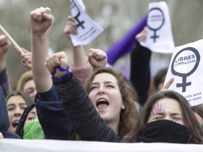 Um grupo de mulheres durante a greve feminista de 8 de março.