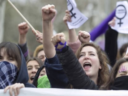 Um grupo de mulheres durante a greve feminista de 8 de março.