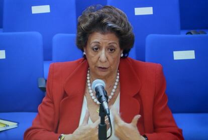 La senadora y exalcaldesa de Valencia, Rita Barberá, prestando declaración hoy ante el tribunal de la Audiencia de Palma que juzga el caso Nóos.